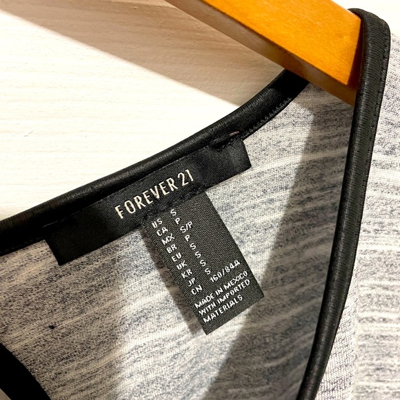 FOREVER 21 Grey blouse with leather trim and open back size SMALL - Picture 3 of 10